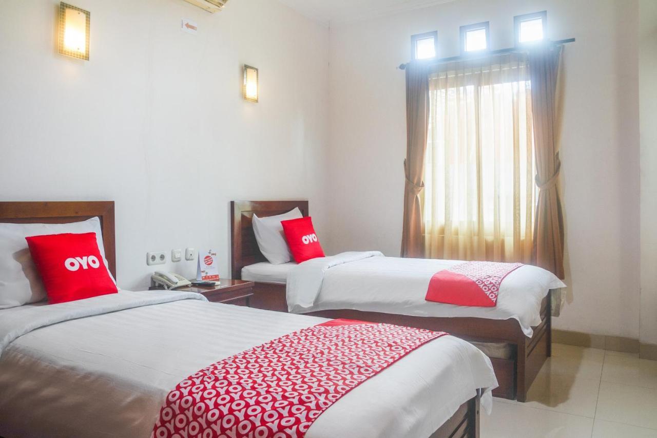 Oyo 3894 Karunia Muslim Syariah Hotell Jakarta Eksteriør bilde