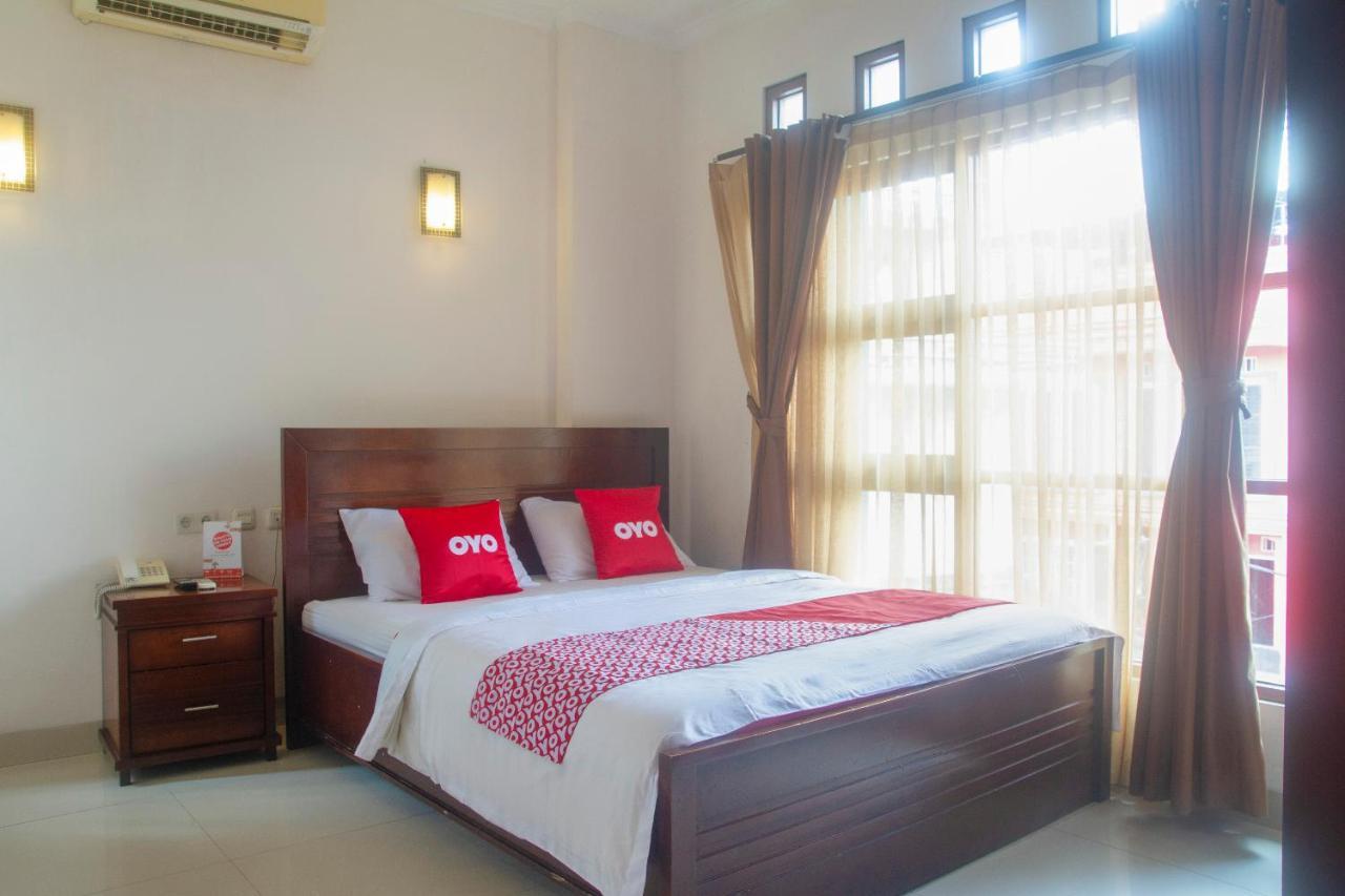 Oyo 3894 Karunia Muslim Syariah Hotell Jakarta Eksteriør bilde