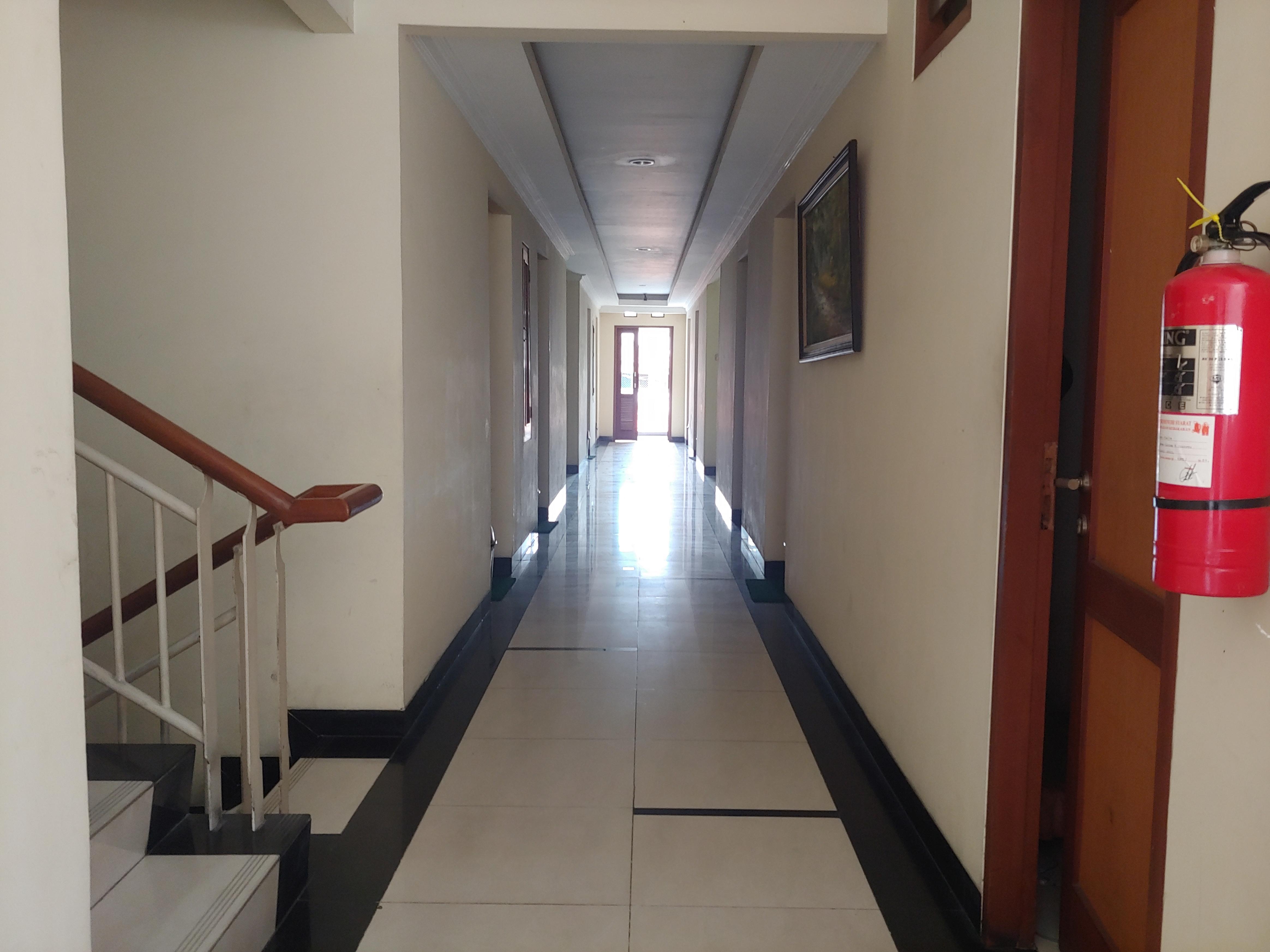 Oyo 3894 Karunia Muslim Syariah Hotell Jakarta Eksteriør bilde